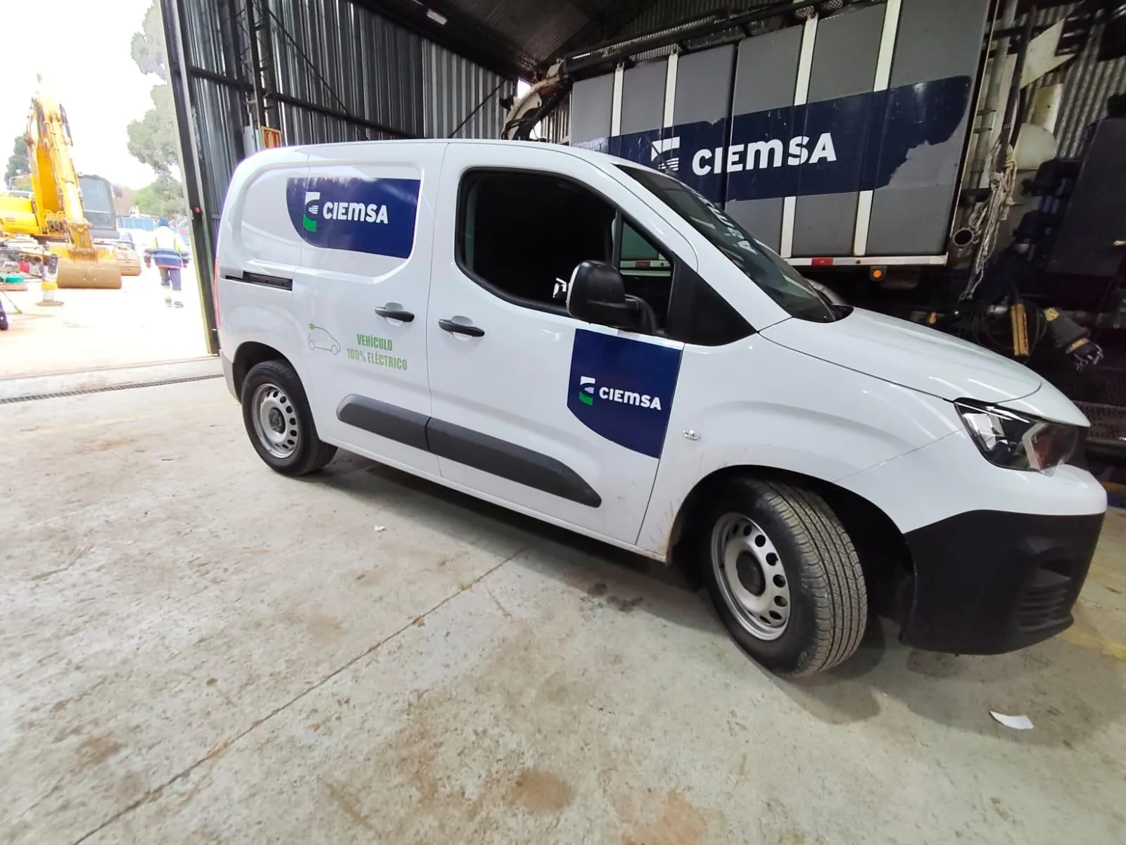 Proyecto Ploteo Vehicular 19