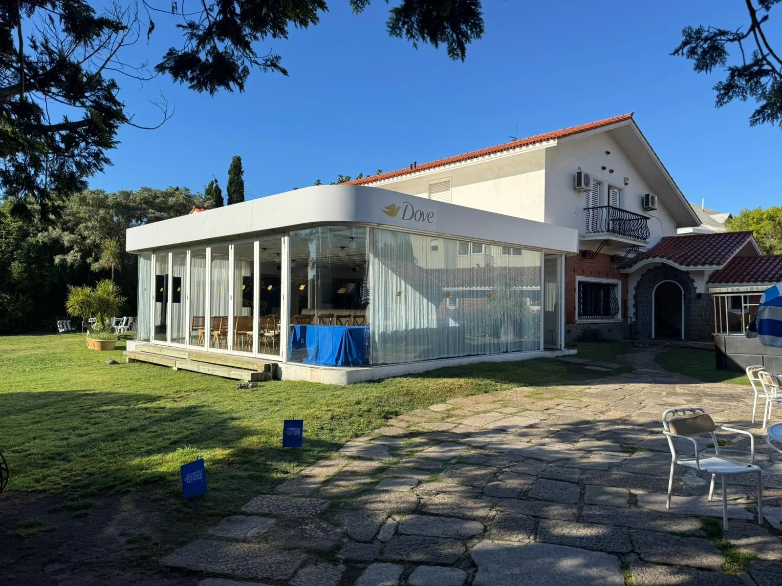 Stand Personalizado - Proyecto 7 - ROAR Uruguay